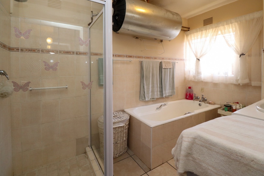 2 Bedroom Property for Sale in Flamwood North West